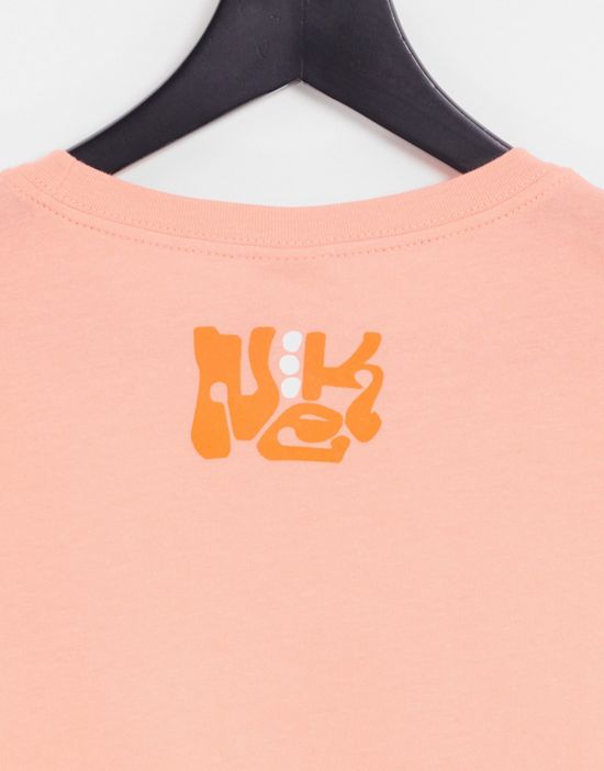 https://images.asos-media.com/products/nike-spring-break-essential-cropped-t-shirt-in-dusty-coral/201499053-4?$n_550w$&wid=550&fit=constrain