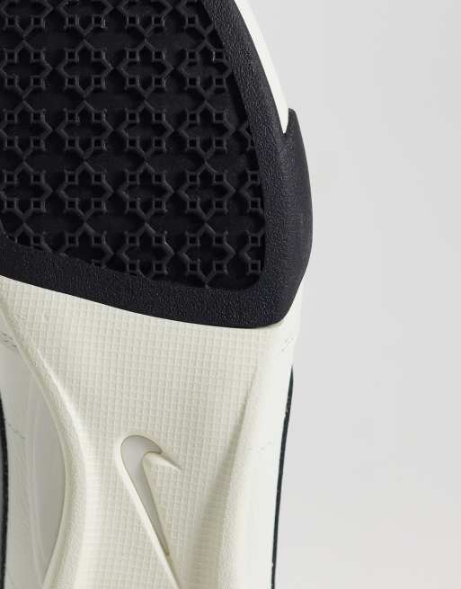 Nike Sprint Sister trainers in white and black , 4 of 5