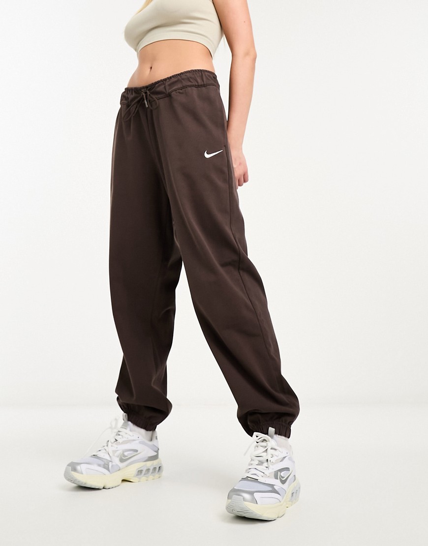 Nike statement jersey easy joggers in baroque brown