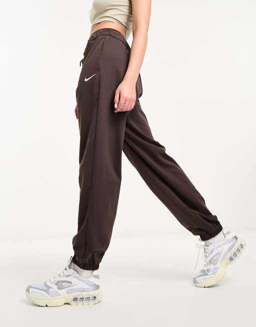 Nike statement jersey easy joggers in baroque brown