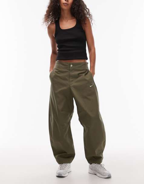 Nike – Street – Barrel-Hose in Grün - view 1