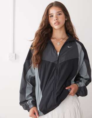 Nike - Street - Oversize-Trainingsjacke mit Einsätzen in Schwarz und Grau