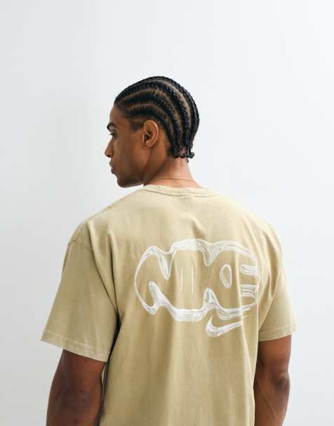 Nike - Street - Oversized T-shirt met grote bolle logoprint op de achterkant in kaki - view 1