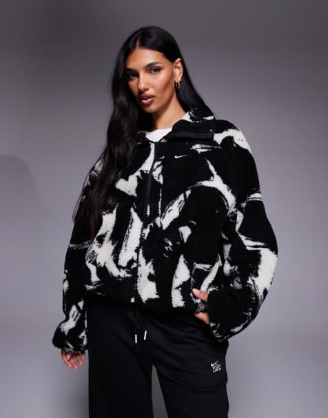 Nike Street - Sort og hvid fleecejakke i borg med gennemgående print - view 1