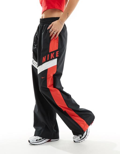 Nike Streetwear Pantaloni sportivi neri e rossi