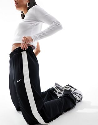 Nike Streetwear straight leg woven cargo pants in black