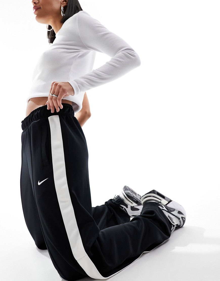 Nike Streetwear straight leg woven cargo pants in black