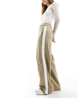 Nike Streetwear straight leg woven cargo pants in khaki - view 1