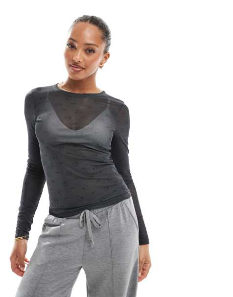 Nike – Streetwear – Transparentes Langarmshirt in Schwarz mit Logo - view 1