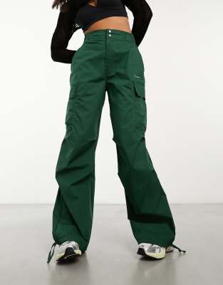 nike streetwear cargo