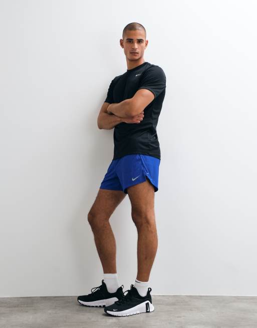 Nike Stride Aerofit 5-inch shorts in blue, 2 of 5