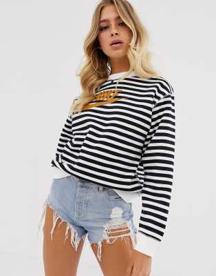 nike stripe sweatshirt