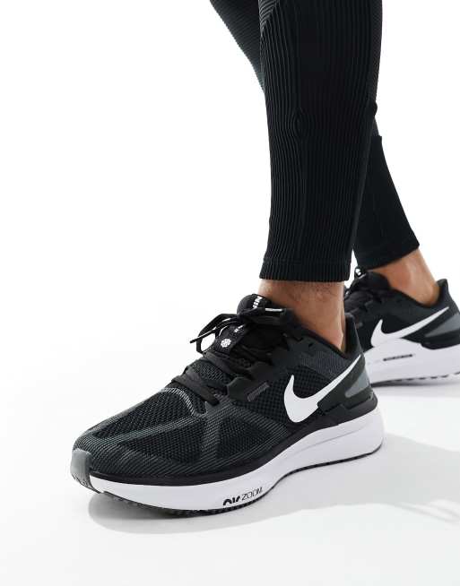 Nike – Structure 25 – Sneaker in Schwarz und Weiß, 5 von 5