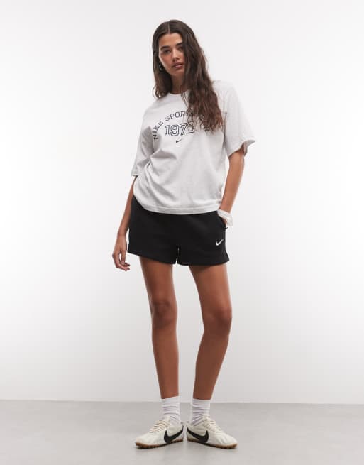 Nike Studio Fleece 4 inch shorts in black , 3 of 5
