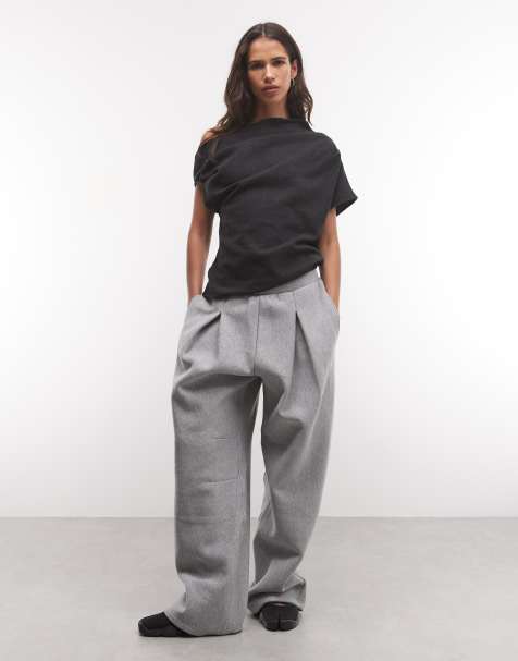 Nike Studio Fleece jogger plisado de tejido grueso con bajo abierto en gris oscuro - view 1