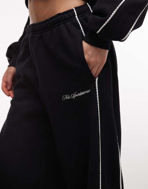 Nike Studio Fleece mid-weight scallop lined jogger in black, 5 of 5
