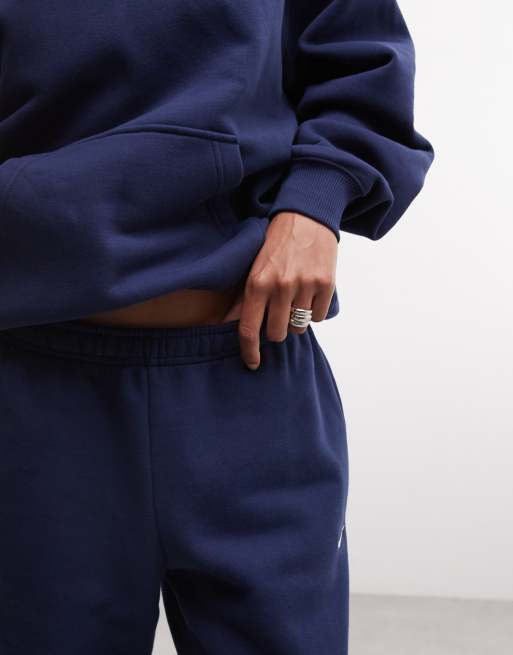 Nike Studio Fleece middelzware oversized jogger in navy, 3 van 5