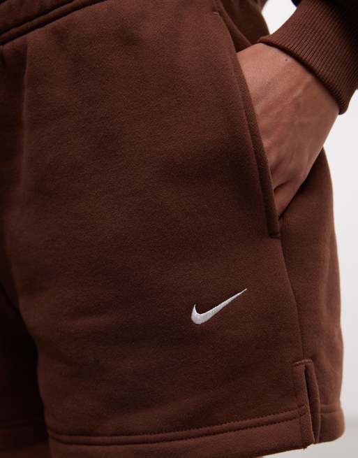 Nike Studio Fleece mittelschwere Shorts in Braun, 3 von 5