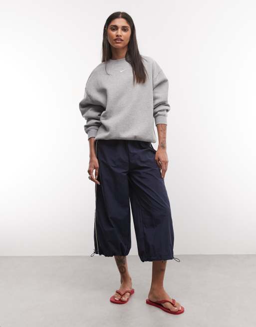 Nike Studio fleece oversized sweatshirt van middelzware stof in grijs, 2 van 4
