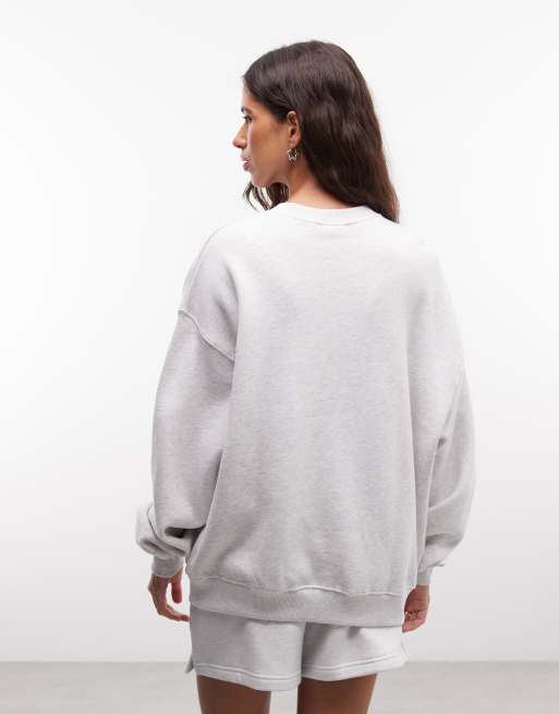 Nike Studio Fleece oversized varsity sweatshirt i ljusgrå, 4 av 4