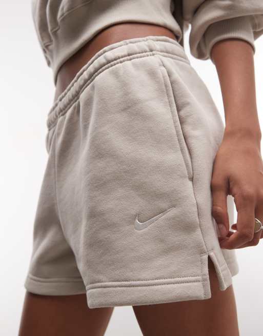 Nike Studio Fleece shorts in cream, 4 of 5