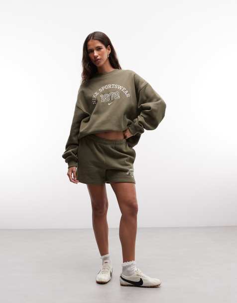 Nike Studio Fleece Varsity-Shorts in Khaki - view 1