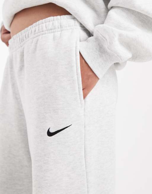 Nike Studio Fleece wide leg sweatpants in light gray, 2 of 5