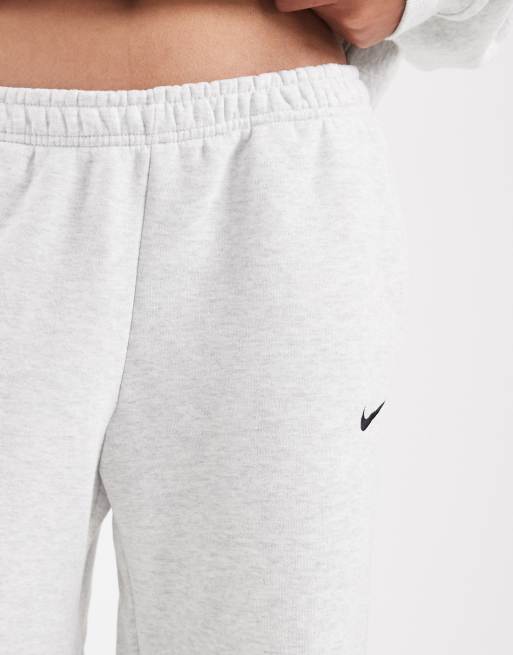 Nike Studio Fleece wide leg sweatpants in light gray, 4 of 5