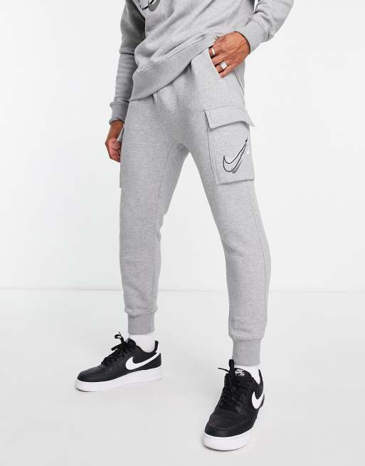 Nike – Summer of Sports – Grå mjukisbyxor i cargostil med tryck