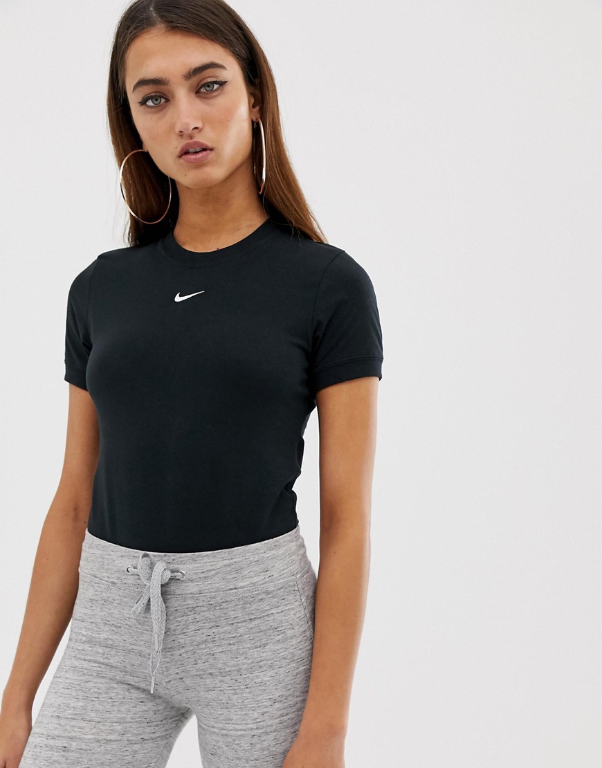 Nike – Svart bodysuit med korta ärmar