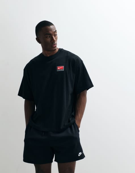 Nike – Svart, boxig t-shirt i oversized fit med retrologga - view 1