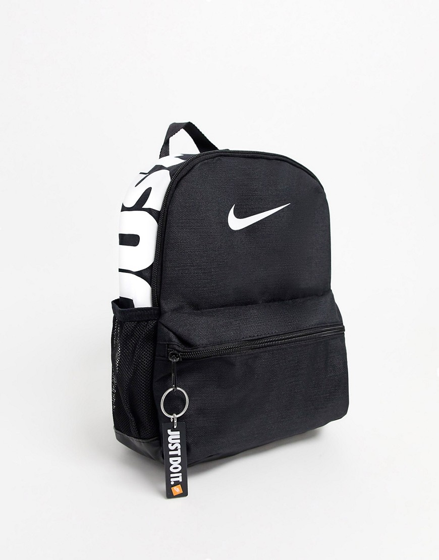Nike – Svart liten ryggsäck med logga och texten Just Do It