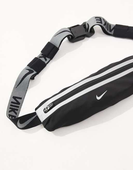 Nike – Svart och silverfärgad, smal magväska, 4 av 4