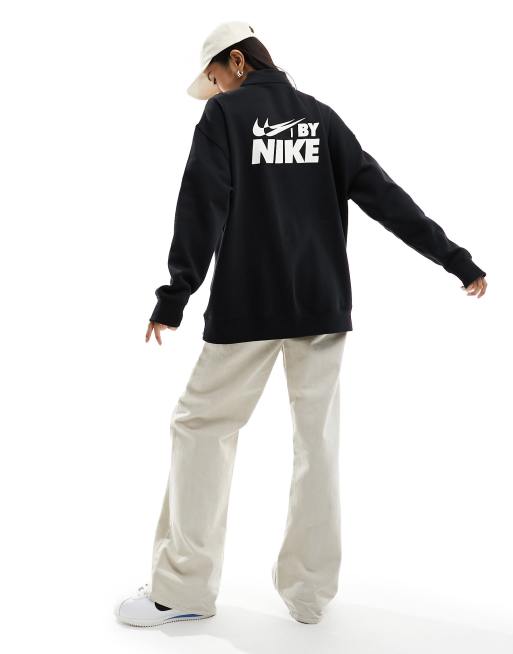 Nike – Svart sweatshirt med Swoosh-logga baktill och dragkedja vid halsen