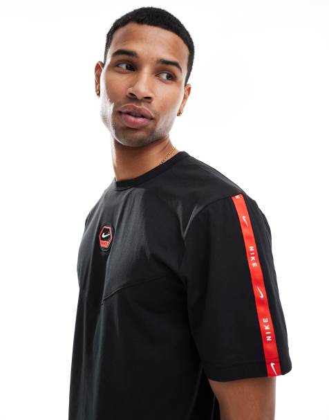 Nike – Svart t-shirt med centrerad logga framtill och korta ärmar - view 1