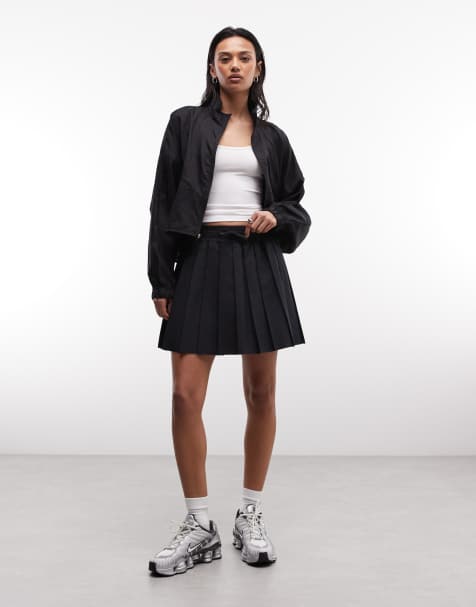 Nike – Svart, veckad minikjol - view 1