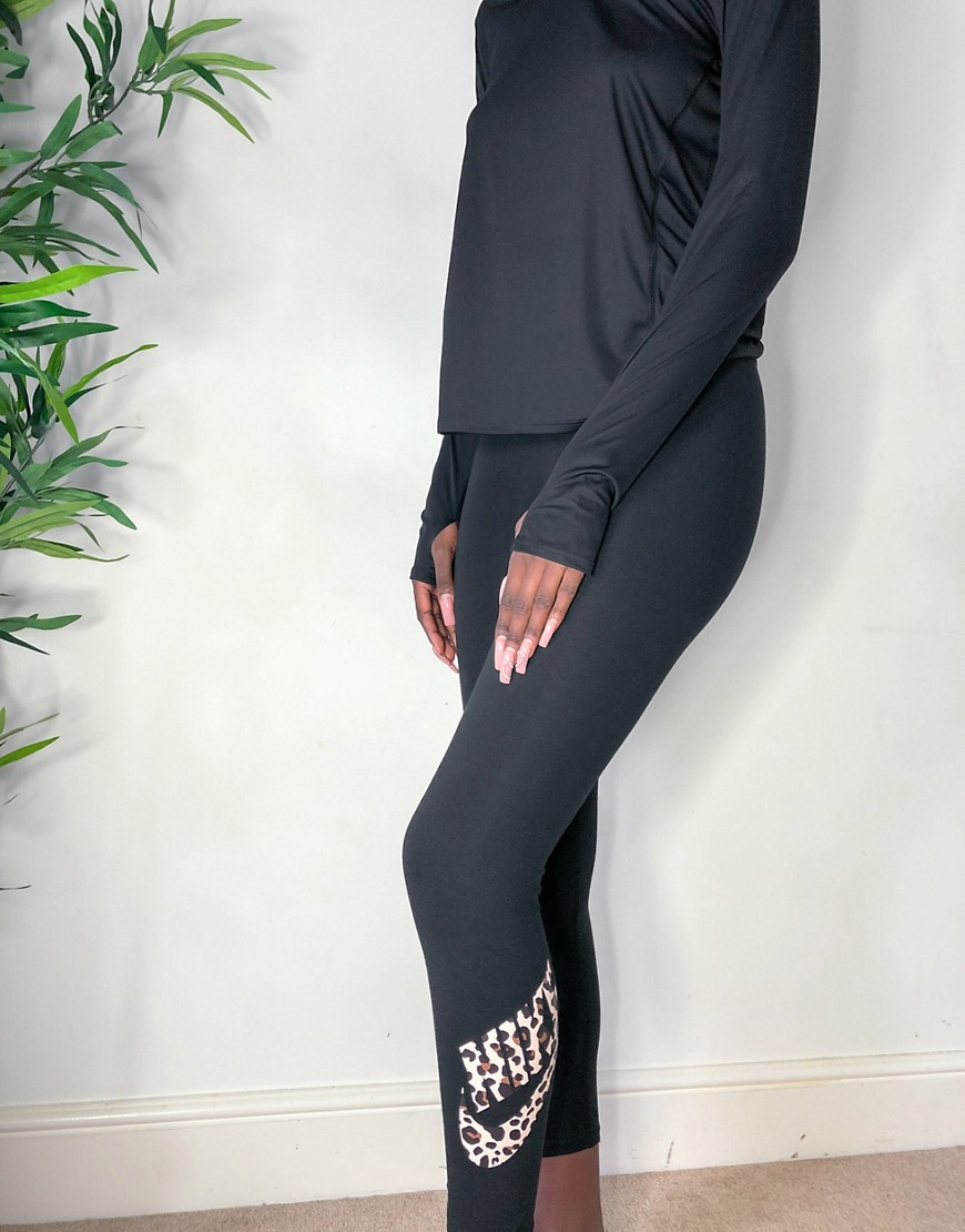 Nike – Svarta leggings med leopardmönstrad Swoosh-logga