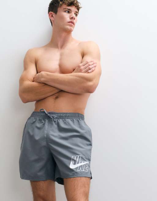 Nike Swim Short de volley 5 pouces en gris froid, 2 de 5