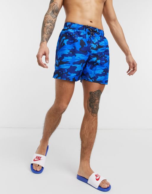 Nike Swimming - 5-inch volleybalshort met camouflageprint in marineblauw