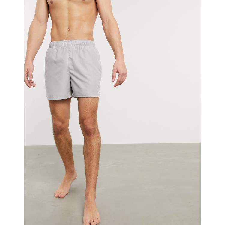 Light gray hot sale nike shorts