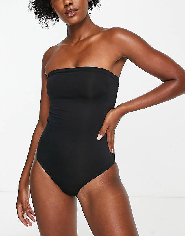 Nike Swimming - bandeau swimsuit in black
