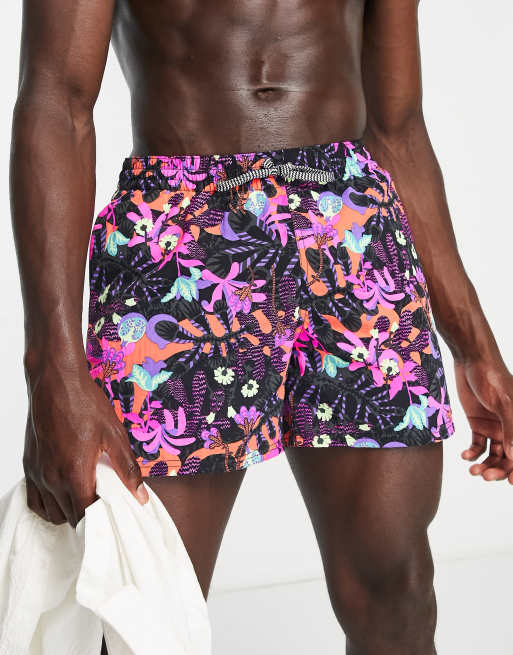 Nike Swimming – Ciemnoróżowe szorty kąpielowe o długości 5 cali w tropikalny wzór 