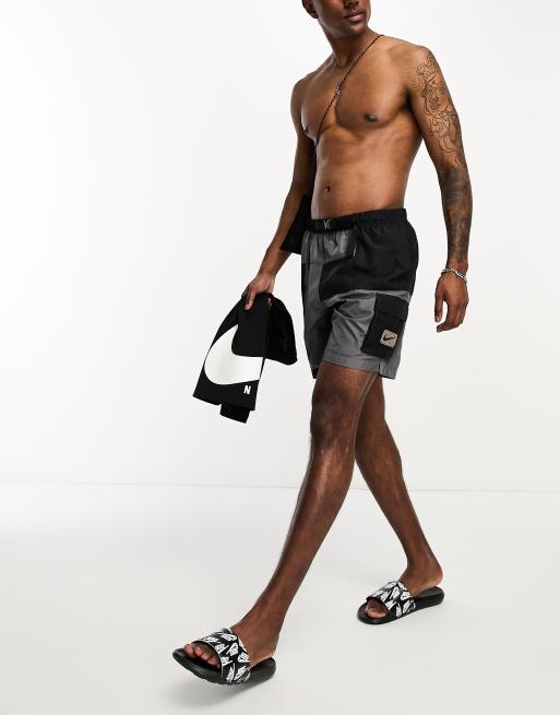 Nike Swimming - Explore Volley - Pantaloncini da bagno multitasche neri da 7" , 3 di 4