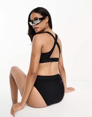 Nike Swimming - Fusion - Bikinioberteil in Schwarz mit überkreuzter Rückseite