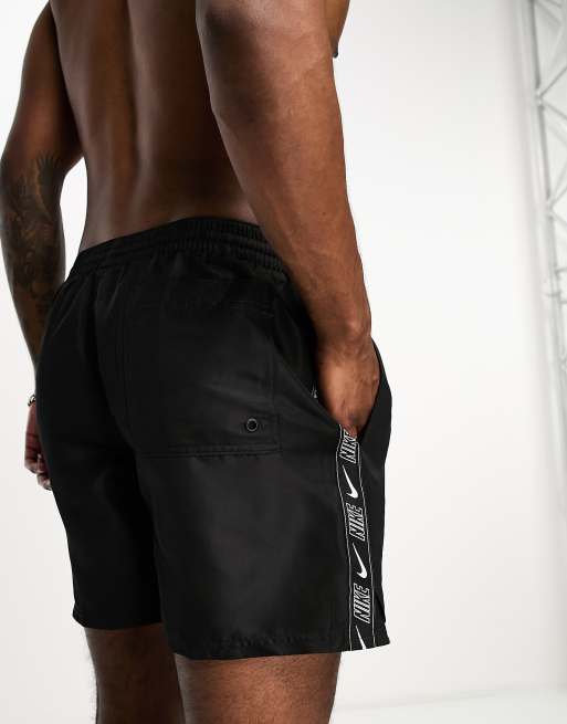 Nike Swimming - Icon Volley - Short de bain 5 pouces en satin avec bande griffée - Noir, 3 de 4