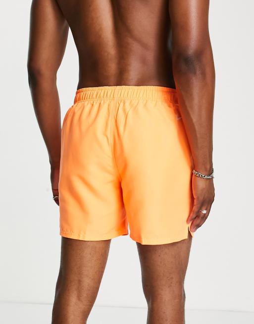 Nike Swimming – Shorts in Orange mit seitlichem Logo, 5 Zoll, 4 von 4
