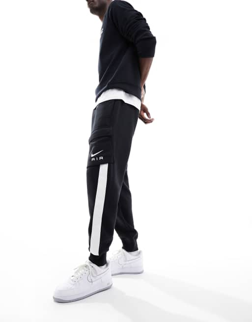 Nike air 2024 cargo joggers black