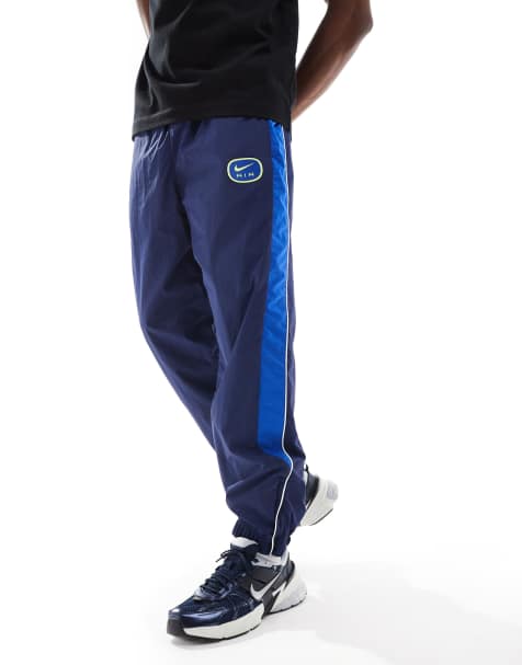 Nike - Swoosh Air - Geweven joggingbroek in marineblauw en blauw - view 1