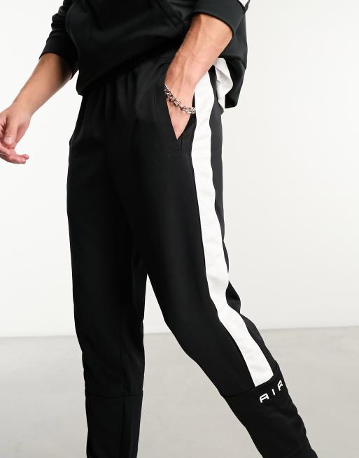 Mens best sale swoosh joggers