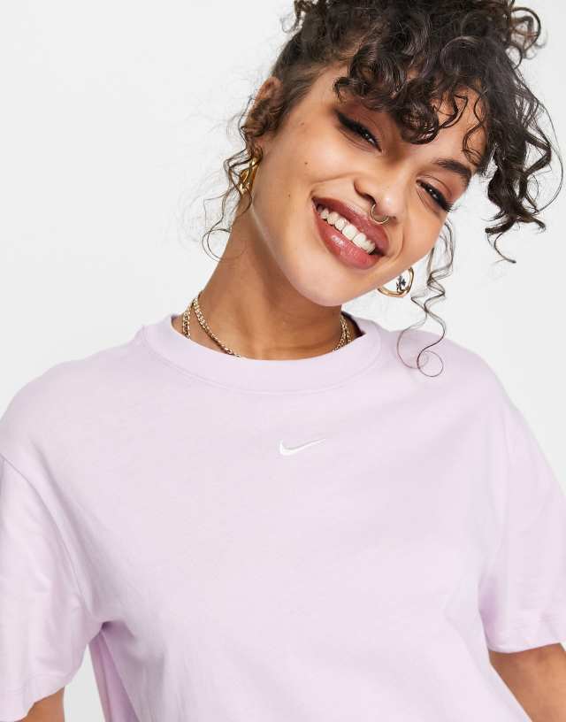 Nike Swoosh boyfriend t-shirt in lilac